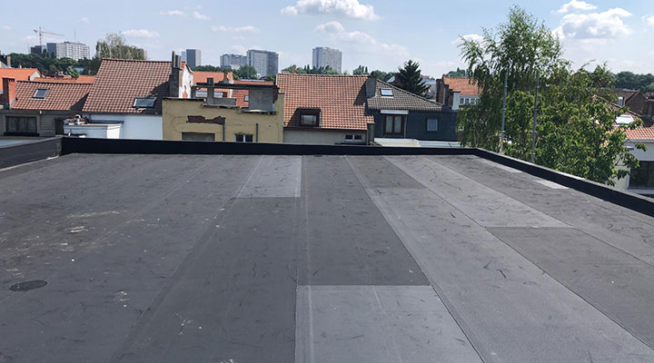 Flat roof with EPDM